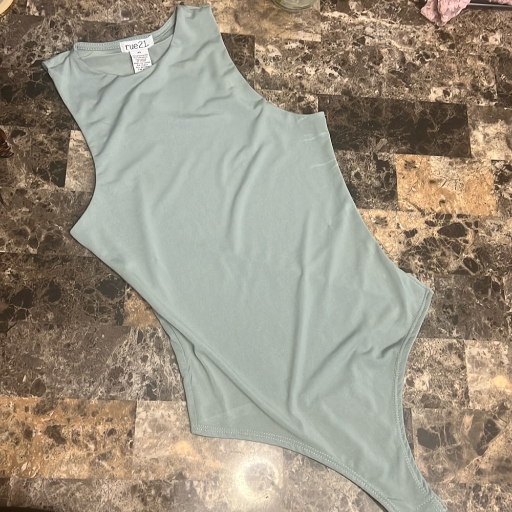 New Rue 21 bodysuit size XS